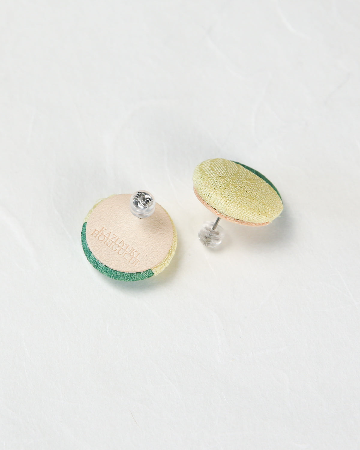 黄柳の重　ピアス