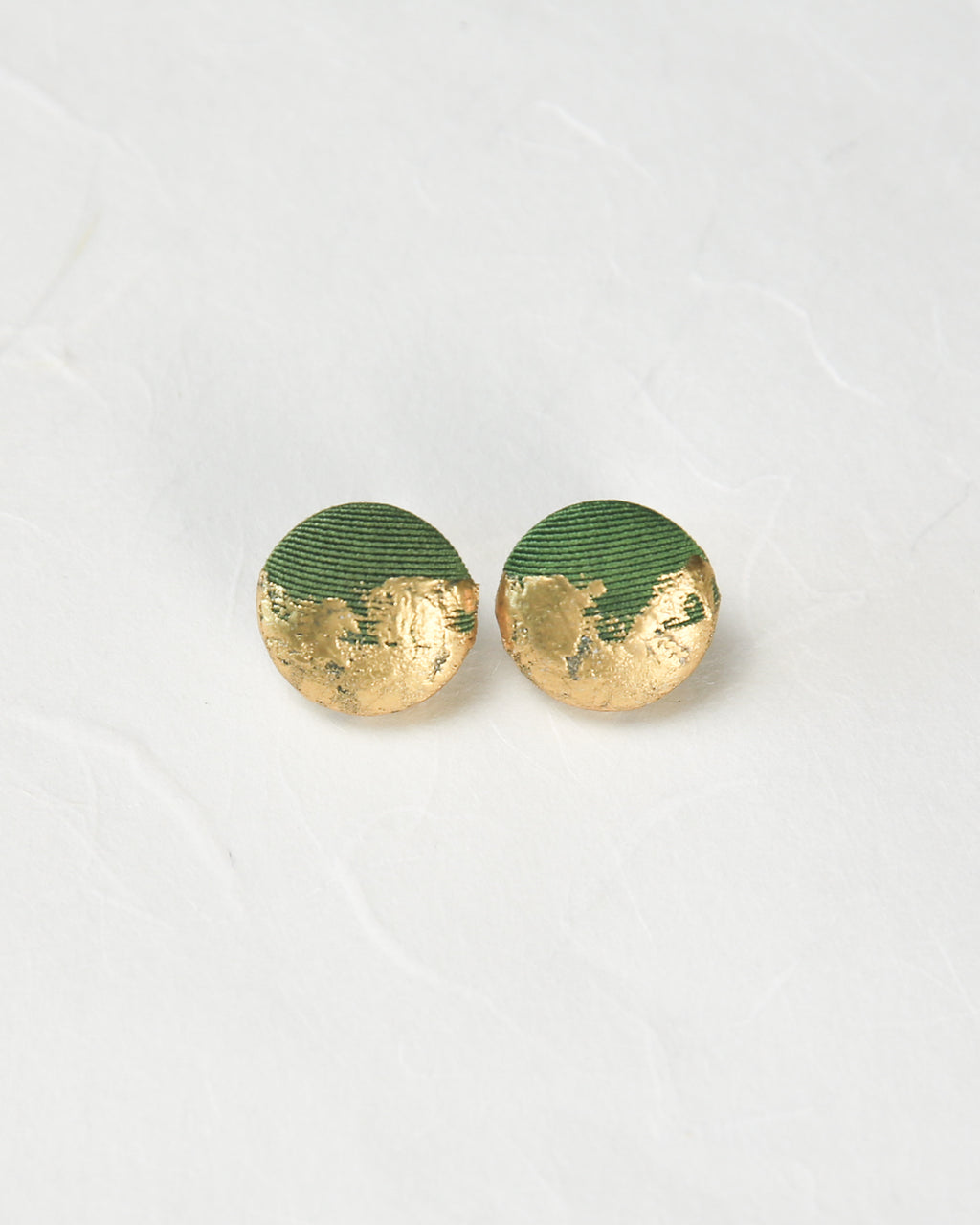濃茶　ピアス