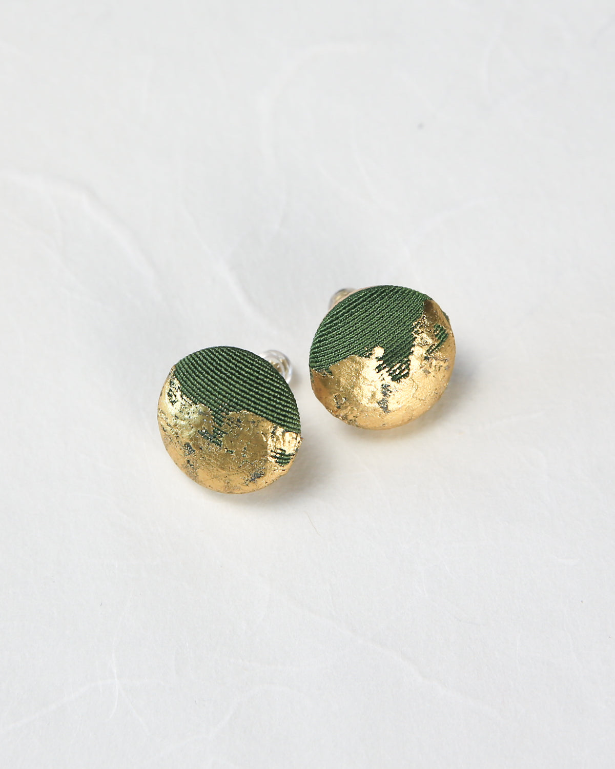 濃茶　ピアス